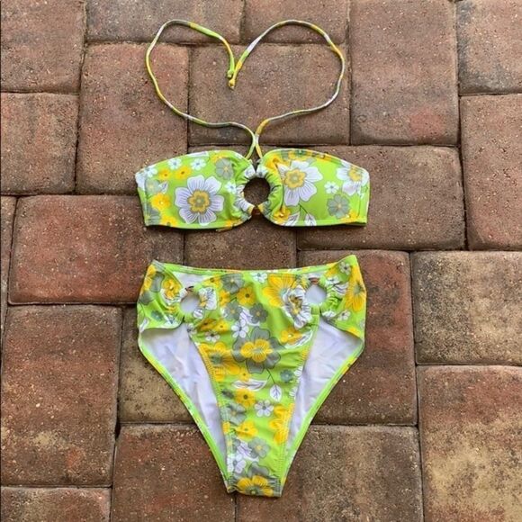 NEW! “Flower Power” Halterneck Bikini Top ☮️ - Picture 7 of 9
